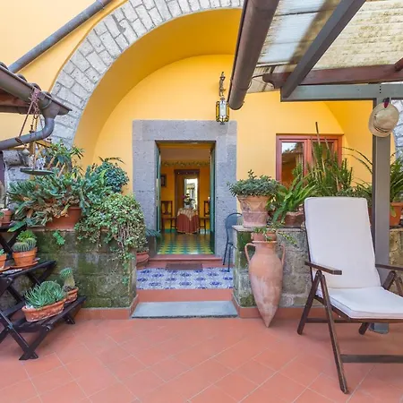 Orchid Corner Bed & Breakfast 3*