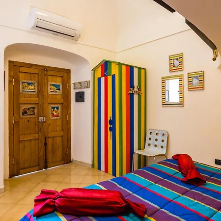 Orchid Corner Bed & Breakfast 3*