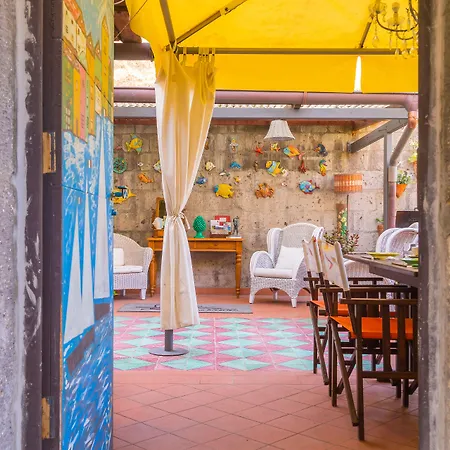 Orchid Corner Bed & Breakfast 3*