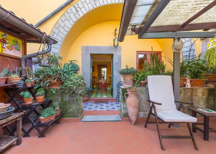 Orchid Corner Bed & Breakfast 4*