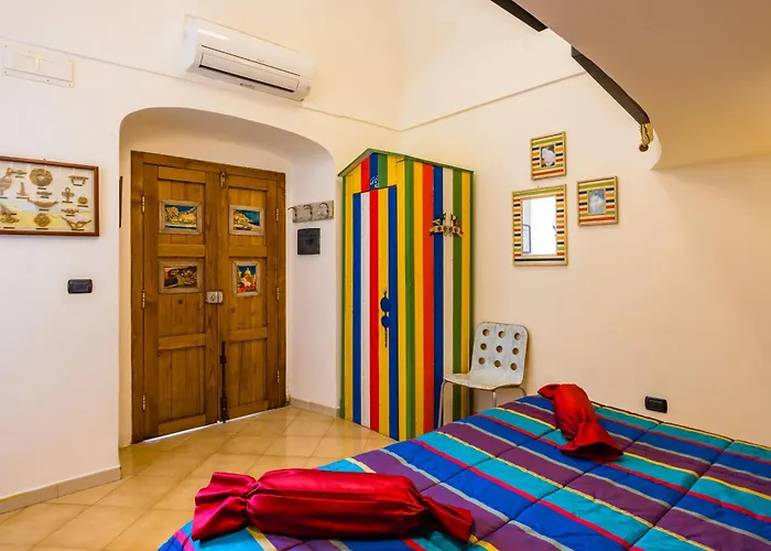 Orchid Corner Bed & Breakfast 4*