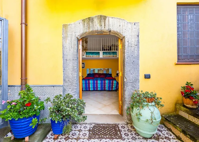 Orchid Corner Bed & Breakfast 4*