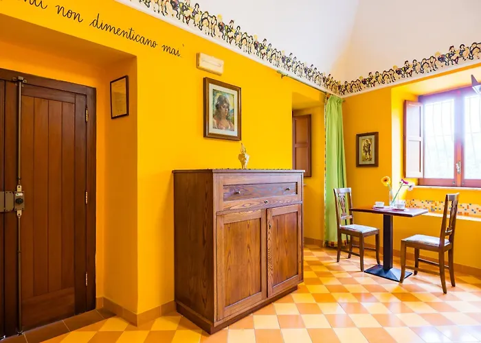 Orchid Corner Bed & Breakfast 4*