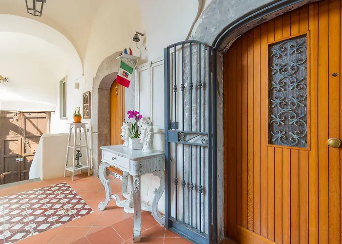 Orchid Corner Bed & Breakfast 4*